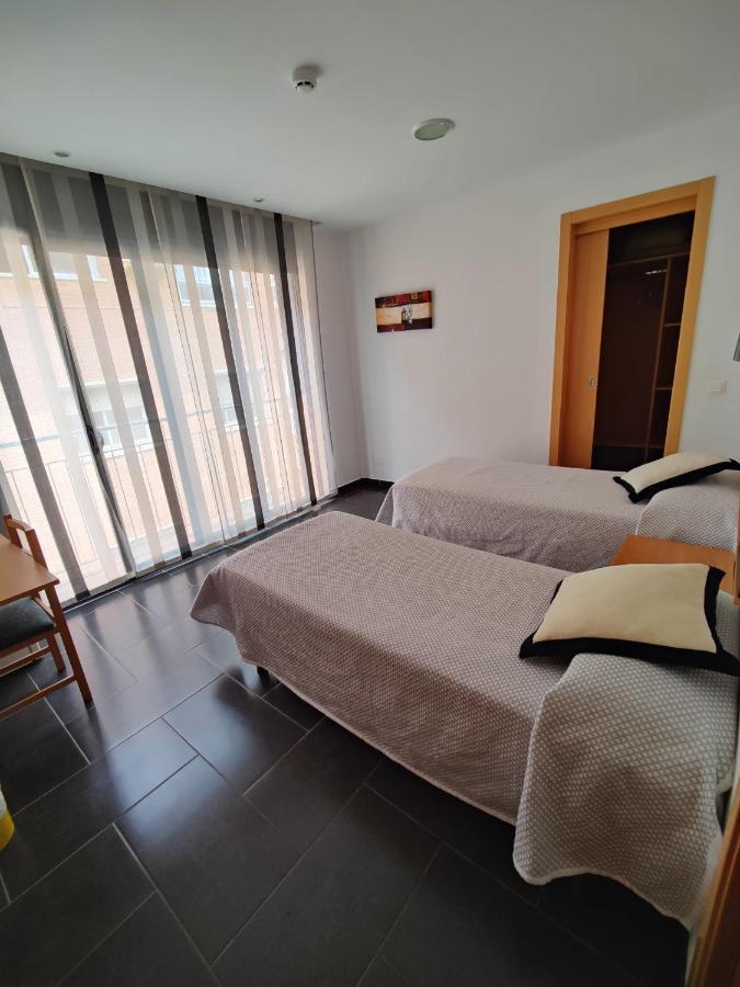 Hostal Manel Pineda de Mar Buitenkant foto