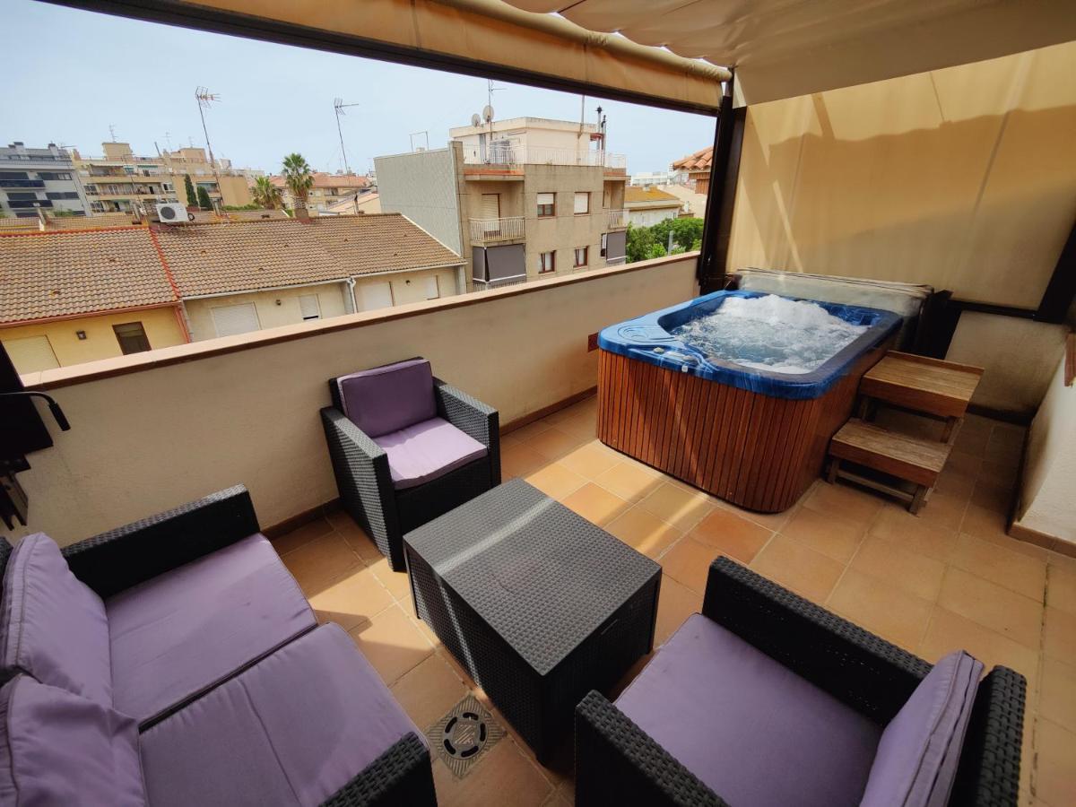 Hostal Manel Pineda de Mar Buitenkant foto