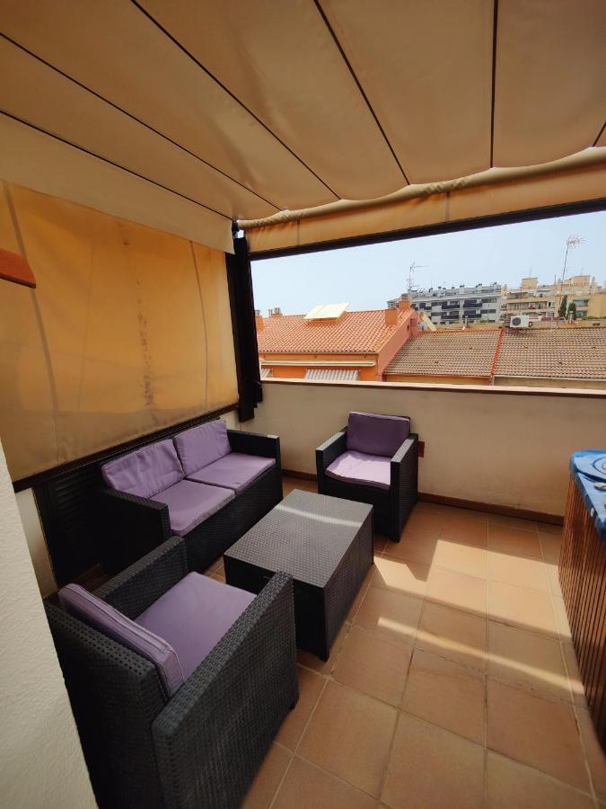Hostal Manel Pineda de Mar Buitenkant foto