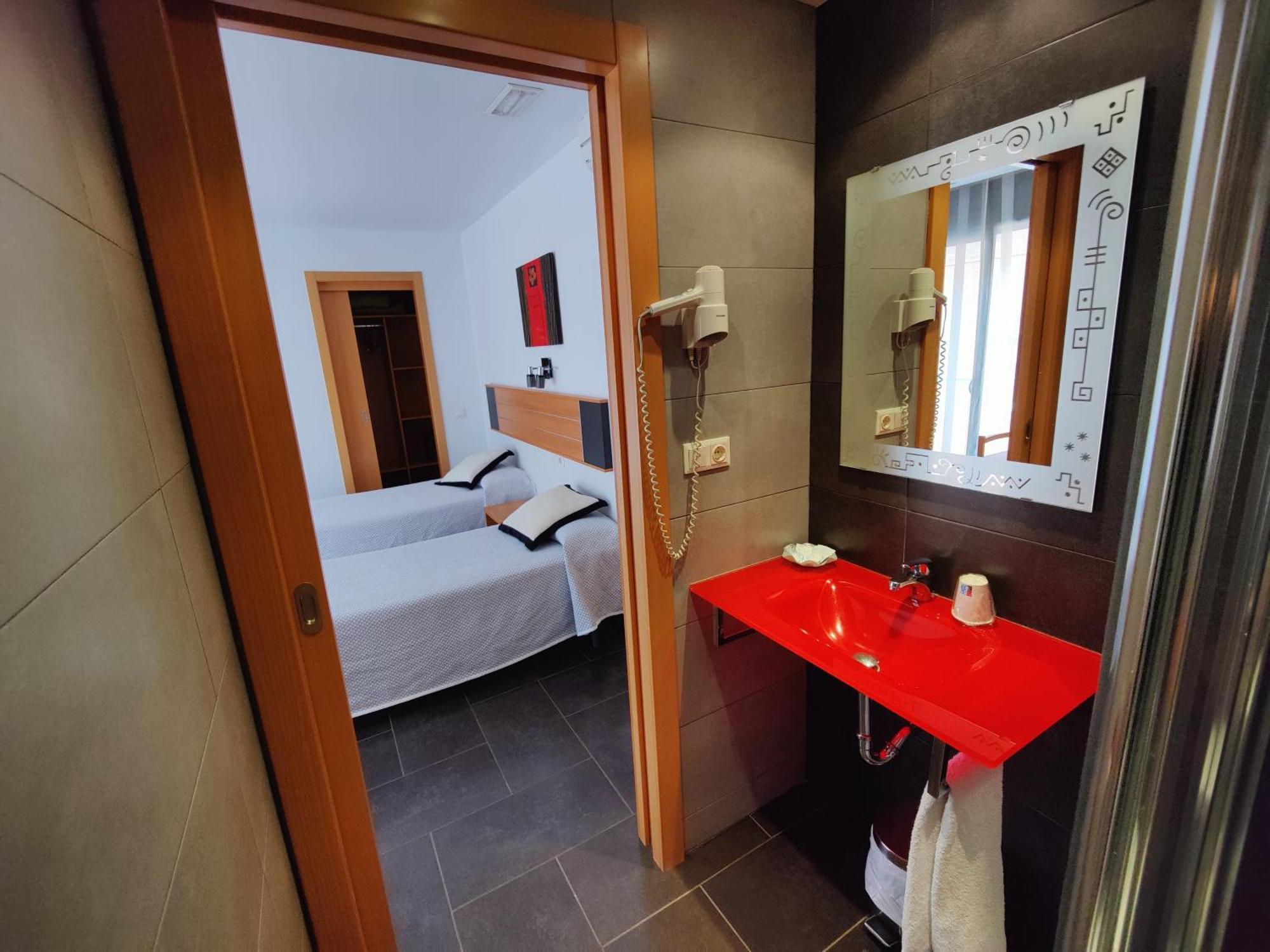 Hostal Manel Pineda de Mar Buitenkant foto