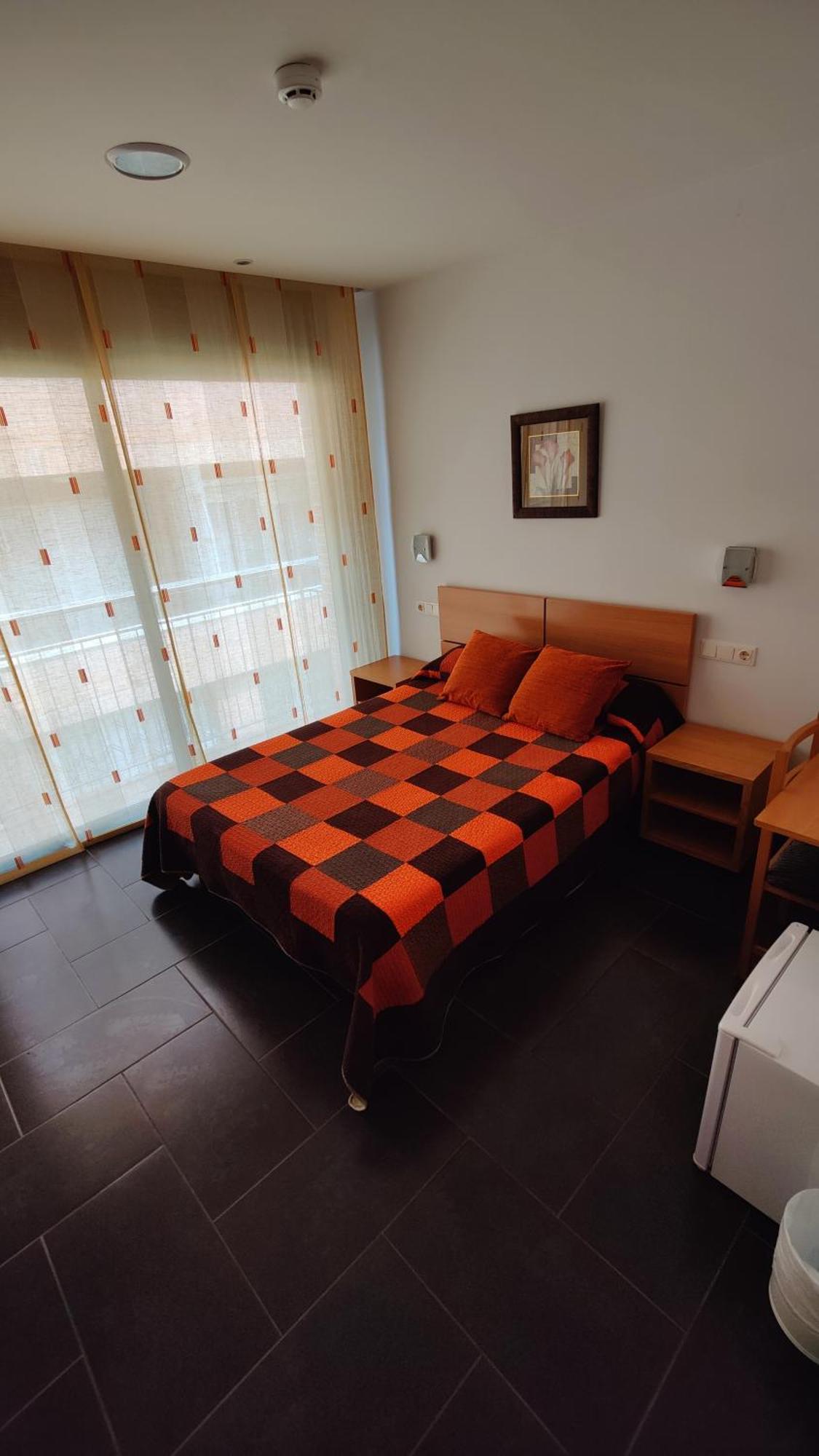 Hostal Manel Pineda de Mar Buitenkant foto